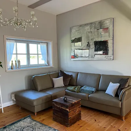 Alte Kutscherremise Vom Gut Niendorf *